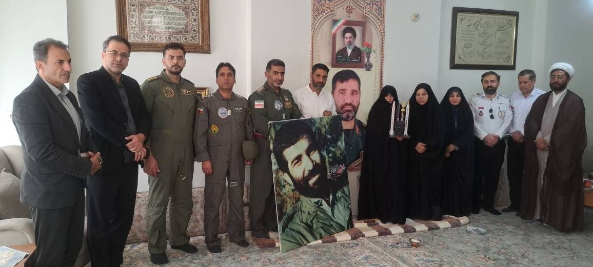 دیدار مسئولان دانشگاه علوم پزشکی نیشابور با خانواده سردار شهید یاسر زروندی